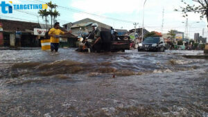 Waspada Banjir Pesisir Jakarta hingga 30 Januari 2025