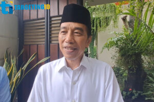 Jokowi Tantang Deddy Yevri Ungkap Identitas "Utusan"