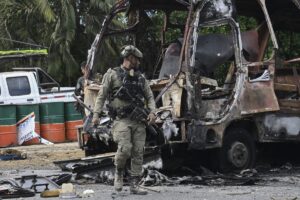 Teror Kolombia Heli Polisi Diserang, Pangkalan Militer Meledak