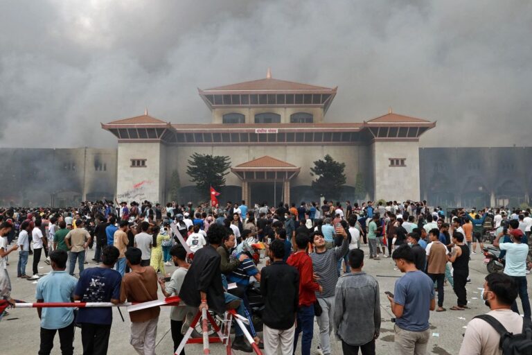 Nepal Tanpa Presiden PM Saat Demo Ricuh, Tentara Akan Ambil Alih